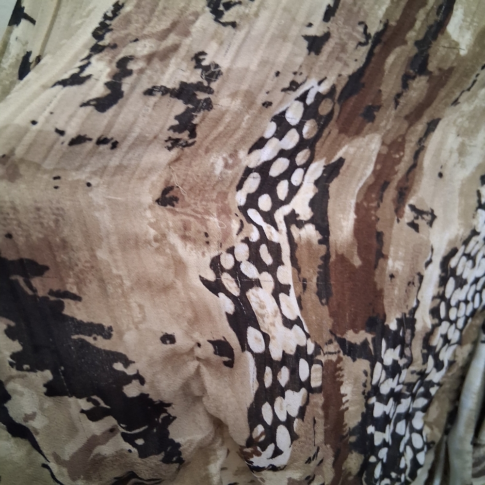East 5th Women's Abstract Beige and Brown Blouse Size 1X - Picture 9 of 11